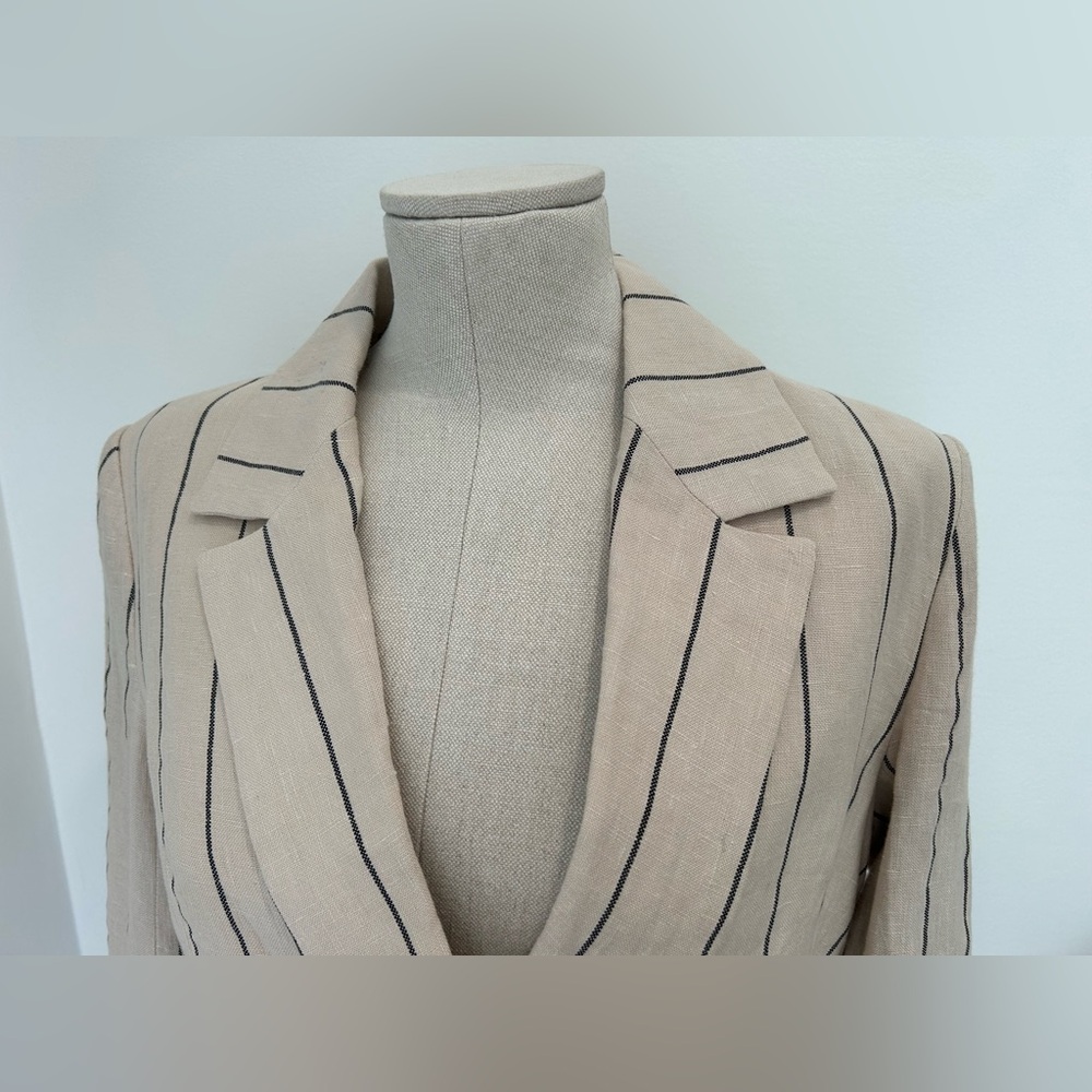 ASTR - The Label Rozette Cropped Pinstripe Linen Jacket Size XS - Picture 5 of 13